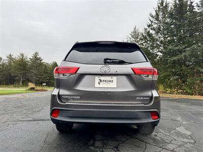 2018 Toyota Highlander XLE   - Photo 4 - Andover, MN 55304