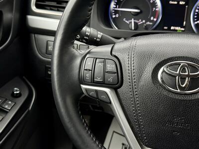 2018 Toyota Highlander XLE   - Photo 21 - Andover, MN 55304