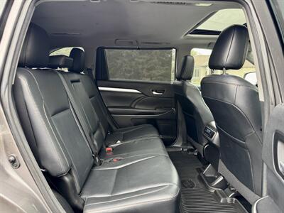 2018 Toyota Highlander XLE   - Photo 16 - Andover, MN 55304