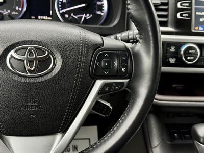 2018 Toyota Highlander XLE   - Photo 22 - Andover, MN 55304