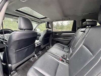2018 Toyota Highlander XLE   - Photo 14 - Andover, MN 55304