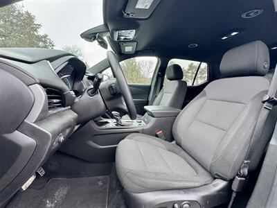 2023 Chevrolet Traverse LT Cloth   - Photo 9 - Andover, MN 55304
