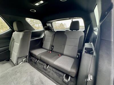 2023 Chevrolet Traverse LT Cloth   - Photo 11 - Andover, MN 55304