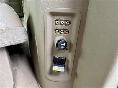 2013 Chrysler Town & Country Touring-L - Photo 13 - Andover, MN 55304