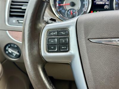 2013 Chrysler Town & Country Touring-L - Photo 22 - Andover, MN 55304