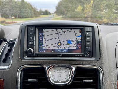 2013 Chrysler Town & Country Touring-L - Photo 25 - Andover, MN 55304
