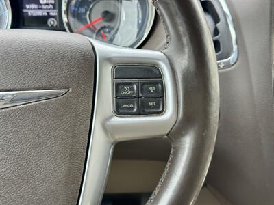 2013 Chrysler Town & Country Touring-L - Photo 23 - Andover, MN 55304