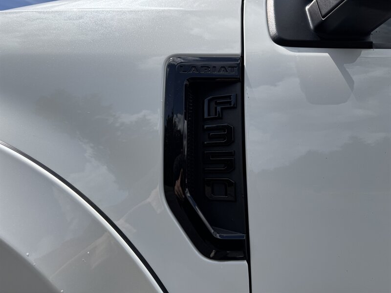 2021 Ford F-350 Super Duty Lariat - Photo 35 - Andover, MN 55304