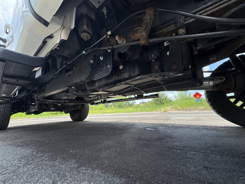 2021 Ford F-350 Super Duty Lariat - Photo 31 - Andover, MN 55304