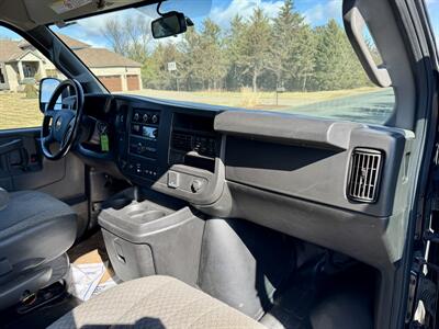 2023 Chevrolet Express 2500   - Photo 16 - Andover, MN 55304