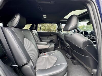 2021 Toyota Highlander XSE   - Photo 11 - Andover, MN 55304