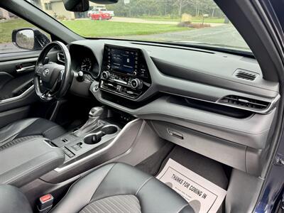 2021 Toyota Highlander XSE   - Photo 12 - Andover, MN 55304