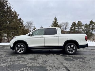 2019 Honda Ridgeline RTL-T   - Photo 2 - Andover, MN 55304