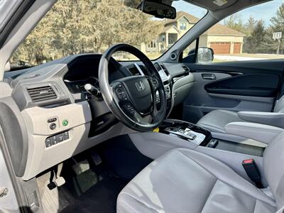 2020 Honda Ridgeline RTL-E   - Photo 11 - Andover, MN 55304