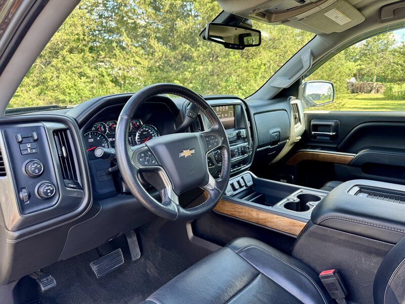 2016 Chevrolet Silverado 1500 LTZ - Photo 10 - Andover, MN 55304