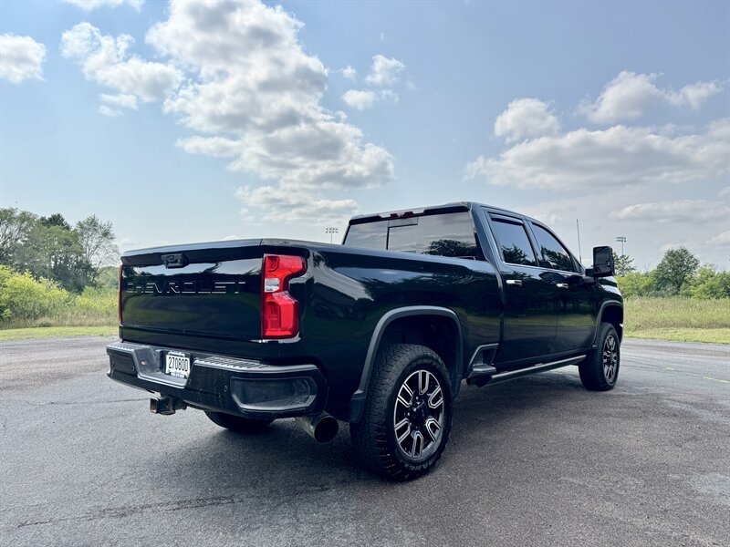 2022 Chevrolet Silverado 2500 High Country - Photo 6 - Andover, MN 55304