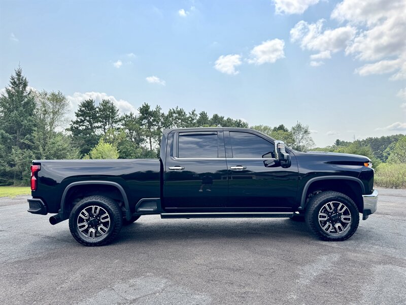 2022 Chevrolet Silverado 2500 High Country - Photo 7 - Andover, MN 55304