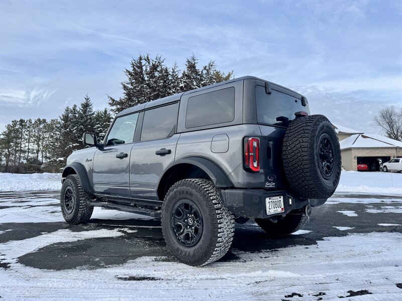 2022 Ford Bronco Wildtrak Advanced - Photo 3 - Andover, MN 55304