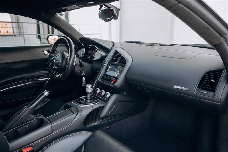 2015 Audi R8 5.2 quattro - Photo 17 - Andover, MN 55304