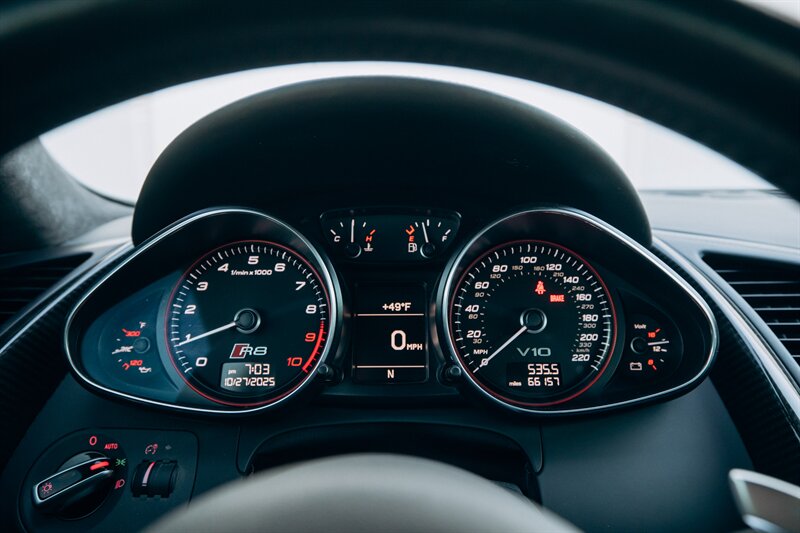 2015 Audi R8 5.2 quattro - Photo 23 - Andover, MN 55304