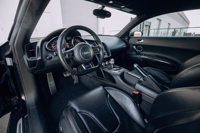 2015 Audi R8 5.2 quattro - Photo 13 - Andover, MN 55304