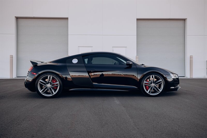 2015 Audi R8 5.2 quattro - Photo 6 - Andover, MN 55304