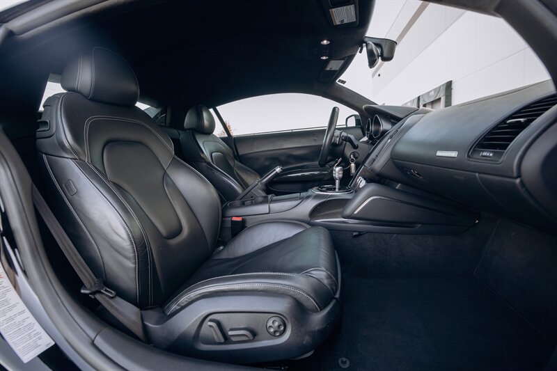 2015 Audi R8 5.2 quattro - Photo 15 - Andover, MN 55304