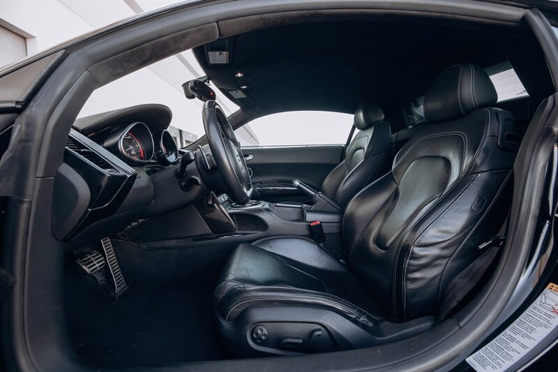 2015 Audi R8 5.2 quattro - Photo 14 - Andover, MN 55304