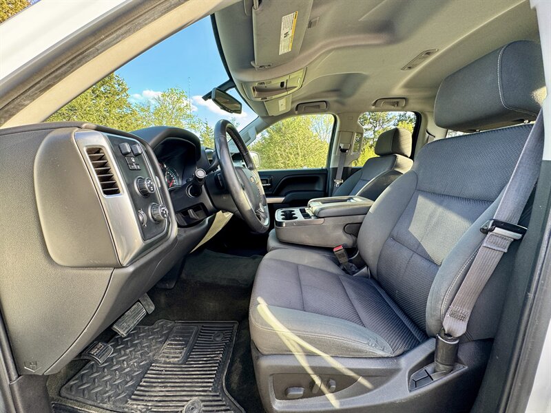 2015 Chevrolet Silverado 1500 LT - Photo 11 - Andover, MN 55304