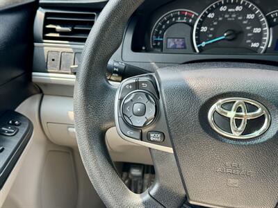 2014 Toyota Camry LE   - Photo 16 - Andover, MN 55304