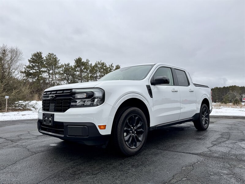 2024 Ford Maverick Lariat   - Photo 1 - Andover, MN 55304