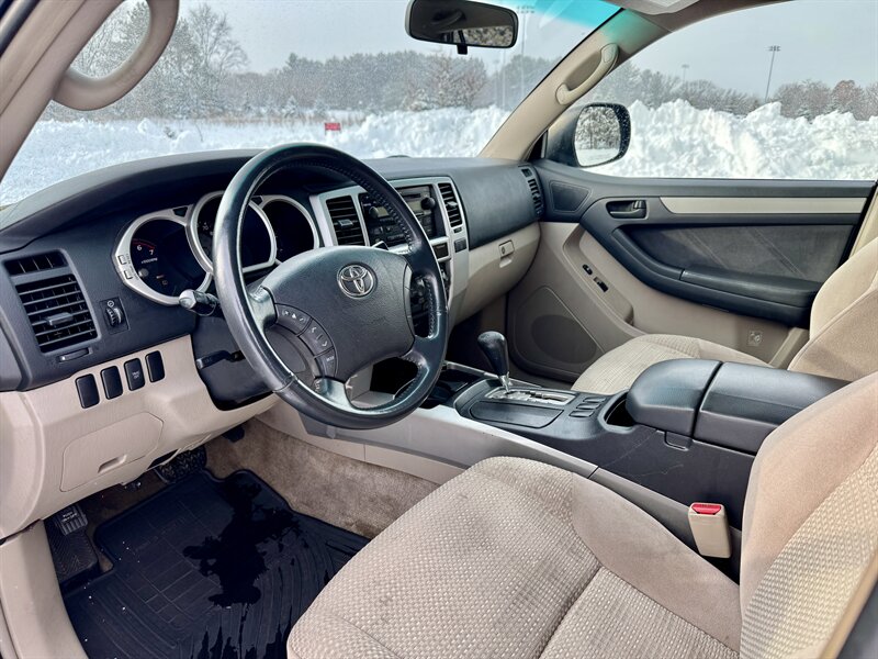 2004 Toyota 4Runner SR5 - Photo 9 - Andover, MN 55304