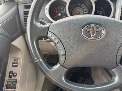 2004 Toyota 4Runner SR5 - Photo 18 - Andover, MN 55304