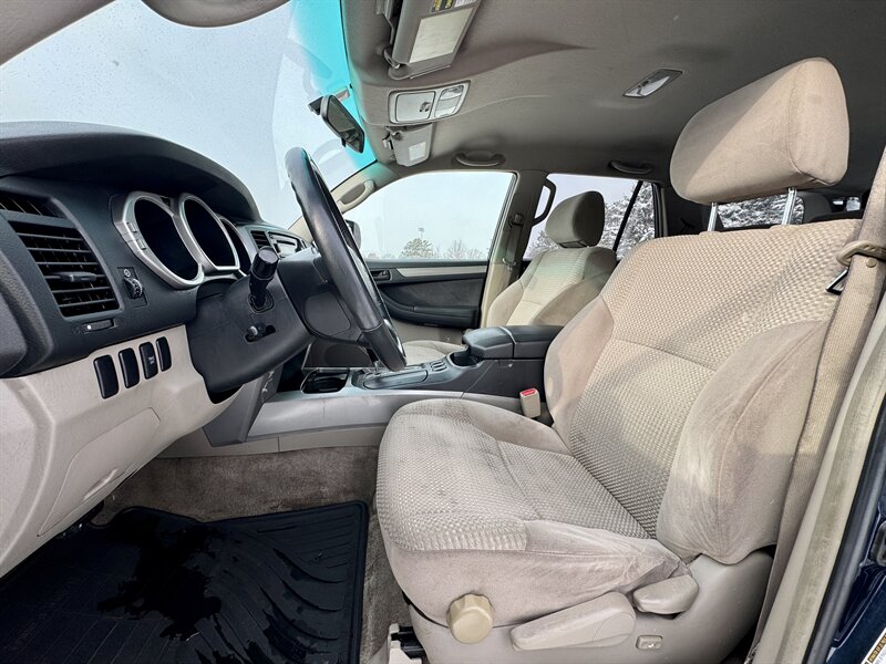 2004 Toyota 4Runner SR5 - Photo 10 - Andover, MN 55304