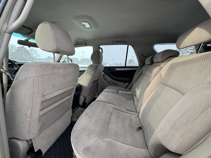 2004 Toyota 4Runner SR5 - Photo 11 - Andover, MN 55304