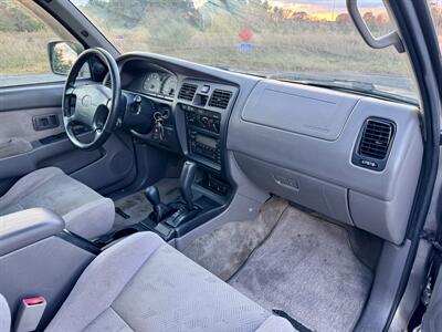 2002 Toyota 4Runner SR5   - Photo 16 - Andover, MN 55304