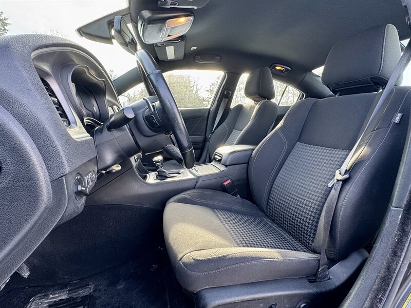 2019 Dodge Charger SXT - Photo 9 - Andover, MN 55304