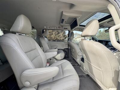 2019 Toyota Sienna XLE 7-Passenger   - Photo 12 - Andover, MN 55304