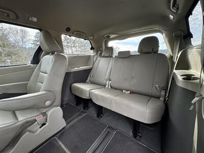 2019 Toyota Sienna XLE 7-Passenger   - Photo 11 - Andover, MN 55304