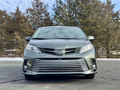 2019 Toyota Sienna XLE 7-Passenger   - Photo 7 - Andover, MN 55304