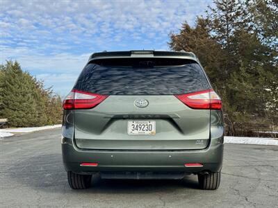 2019 Toyota Sienna XLE 7-Passenger   - Photo 4 - Andover, MN 55304