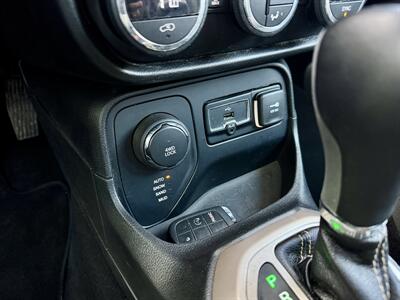 2015 Jeep Renegade Limited   - Photo 20 - Andover, MN 55304