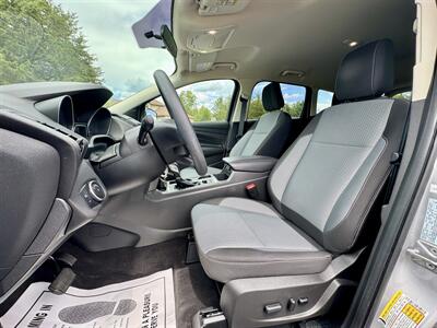 2018 Ford Escape SE   - Photo 11 - Andover, MN 55304