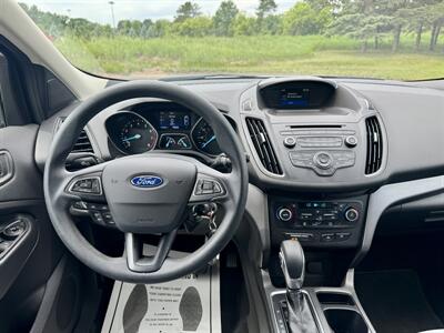 2018 Ford Escape SE   - Photo 17 - Andover, MN 55304