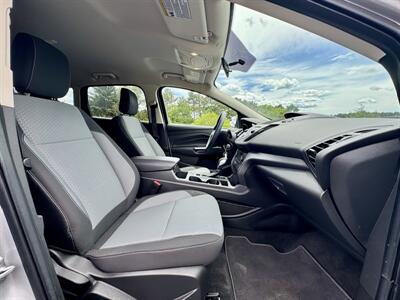 2018 Ford Escape SE   - Photo 15 - Andover, MN 55304