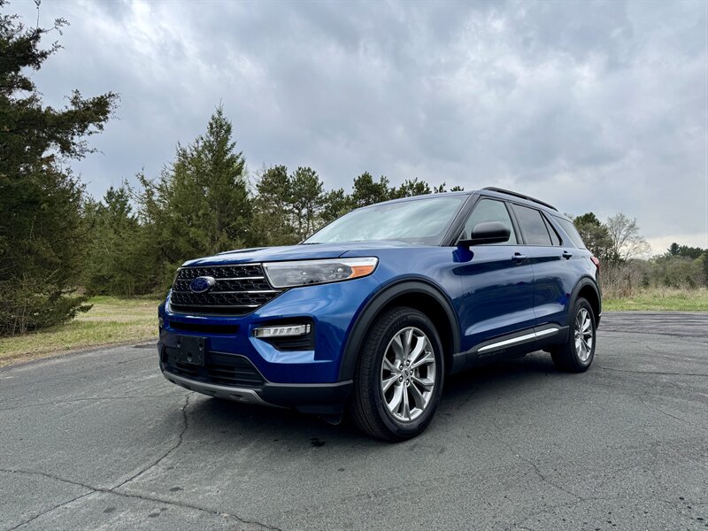 2022 Ford Explorer XLT   - Photo 1 - Andover, MN 55304