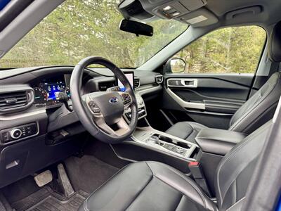 2022 Ford Explorer XLT   - Photo 8 - Andover, MN 55304