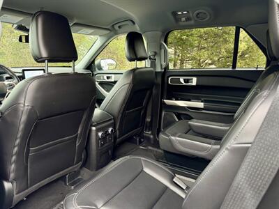 2022 Ford Explorer XLT   - Photo 10 - Andover, MN 55304