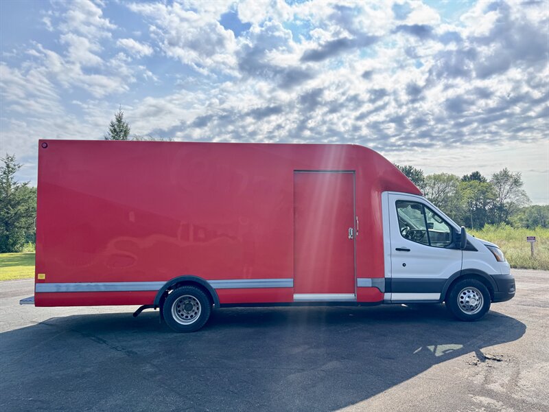 2020 Ford Transit 250 - Photo 9 - Andover, MN 55304