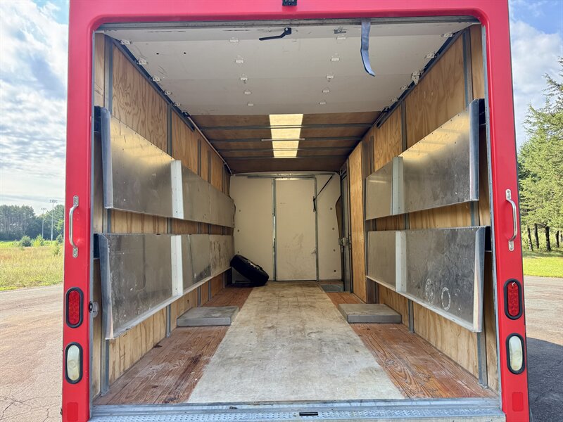 2020 Ford Transit 250 - Photo 5 - Andover, MN 55304
